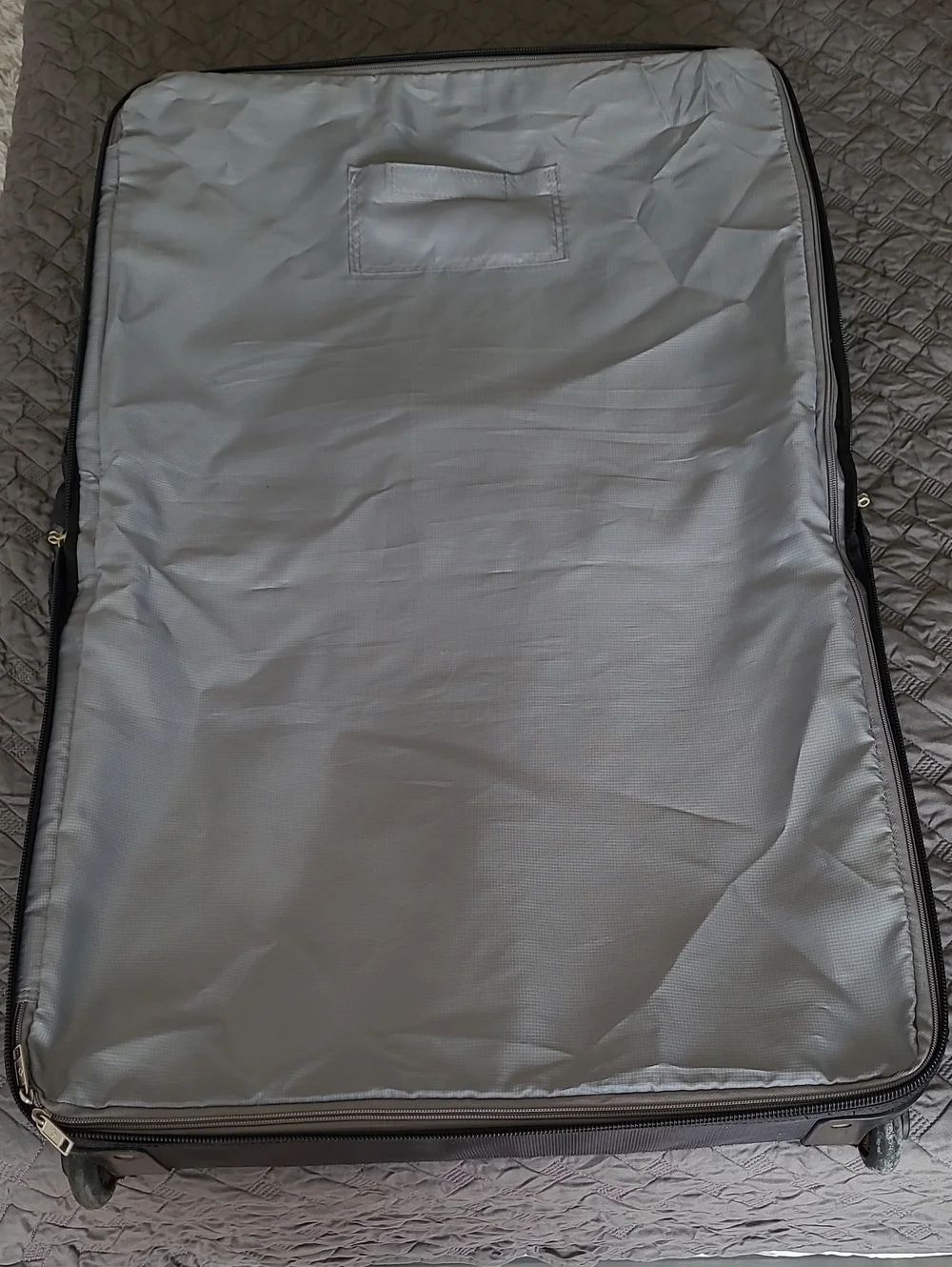 Samsonite Black Soft-Sided Travel Garment Bag